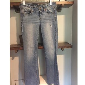 AE. Size 8. Slim Boot cut. Light wash. Regular.